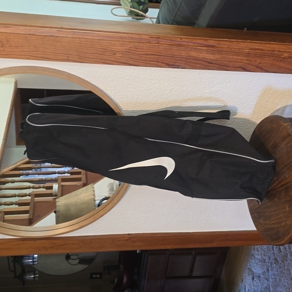 Nike Black Logo White Swoosh Bat Carrying Bag Handles Sports Baseball - Picture 1 of 7